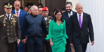 Tres medidas urgentes que deberá adoptar Delcy Rodríguez para evitar represalias en Venezuela