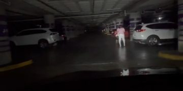 Reportan apagón en parqueos de la plaza Sambil