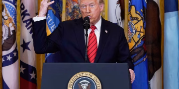 EE. UU. advierte que controlará la venta de petróleo de Venezuela por tiempo «indefinido»