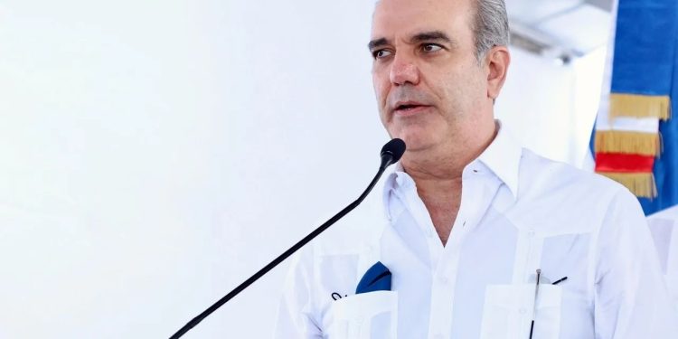 Virus gripal impide al presidente Abinader asistir a actos en la Basílica de Higüey