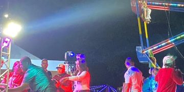 Alcaldesa Betty Gerónimo encabeza Show de Reyes en el Parque las Luces