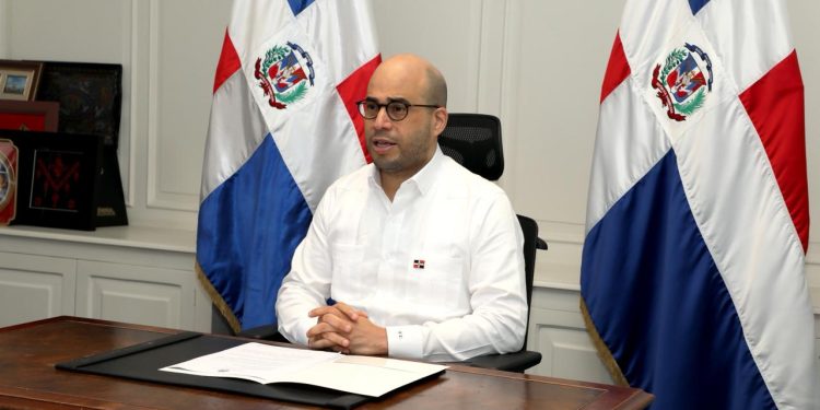 República Dominicana afirma no reconoce al régimen de facto en Venezuela y plantea hoja de ruta para una transición democrática
