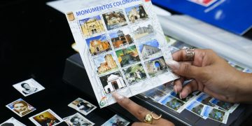 Día Mundial del Sello Postal: INPOSDOM destaca la filatelia como instrumento de identidad y memoria histórica