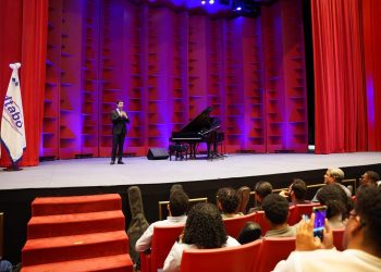 Michel Camilo imparte clase magistral en el marco del programa Berklee Santo Domingo 2026