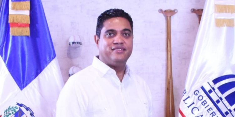 Kelvin Cruz exhorta a peloteros dominicanos representar con orgullo a la patria en el Clásico Mundial