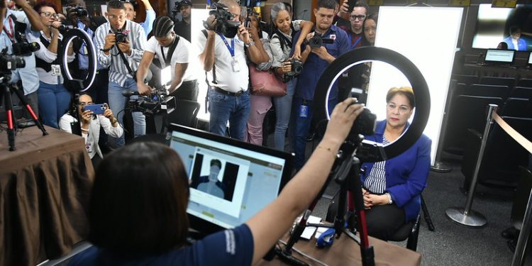 JCE inicia captura de datos a su personal para la renovación de la cédula