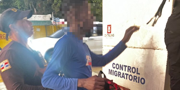 DGM detiene 2,688 extranjeros en condición migratoria irregular y deporta 2,604 durante operativos realizados este fin de semana