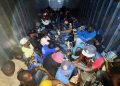 Ejército detiene camionero que ocultaba 52 haitianos indocumentados dentro de un furgón en Mao