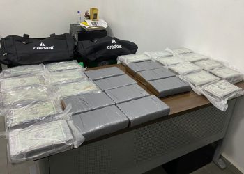 Policía Nacional apresa a tres personas y ocupa gran cantidad de sustancias controladas durante operativos preventivos en SPM