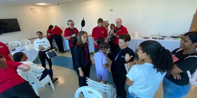 Audio Net y Starkey Hearing Foundation realizan operativo de colocación de audífonos en el CECANOT