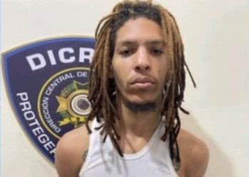 DICRIM apresa a dos personas en flagrante delito con sustancias ilícitas y armas durante operativos en Jimaní y Neyba