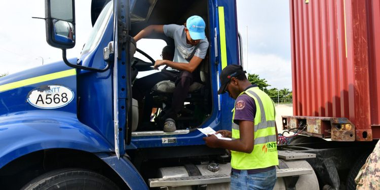 INTRANT reitera que no permitirá el tránsito de camiones pesados que violen la ley, para así evitar accidentes y salvar vidas