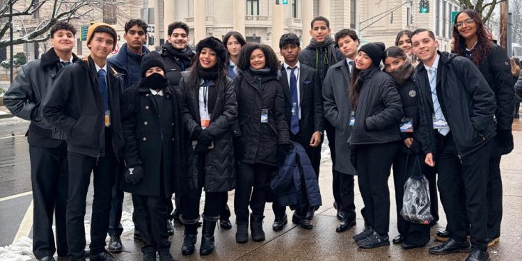 Delegación del Cathedral Community School obtiene reconocimiento en el Modelo de las Naciones Unidas de Yale 2026