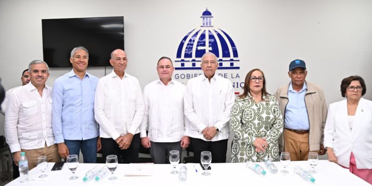 Ministro de Agricultura califica de vital para la producción buen manejo de cultivos