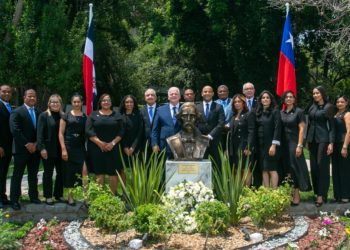 Embajador Juan Cohen encabeza acto conmemorativo por el 213 aniversario del natalicio de Juan Pablo Duarte en Chile