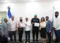 Comisión Presidencial de Apoyo al Desarrollo Barrial entrega certificados y equipos de barbería a ganadores del evento Peluqueros RD
