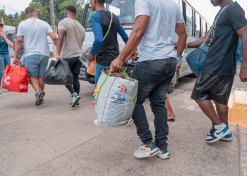 La DGSPC traslada otros 400 privados de libertad de La Victoria al CCR Las Parras