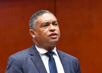 Yván Lorenzo califica de "fraude internacional" desfalco a SeNaSa