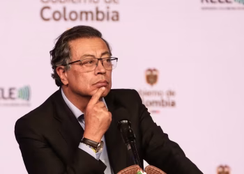 Petro pide investigación rigurosa del accidente aéreo que dejó 15 muertos en Norte de Santander