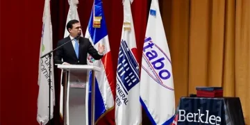 Berklee en Santo Domingo concluye con 43 estudiantes becados