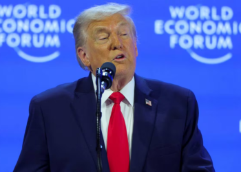 Donald Trump envió una gran flota a Irán y exigió que el régimen negocie un acuerdo nuclear justo: “El tiempo se acaba”