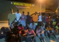 Ejército intercepta miniván con 30 haitianos indocumentados en Valverde