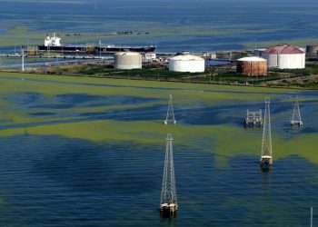 Donald Trump anunció que Venezuela entregará hasta 50 millones de barriles de petróleo a Estados Unidos