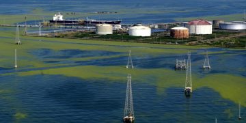 Donald Trump anunció que Venezuela entregará hasta 50 millones de barriles de petróleo a Estados Unidos