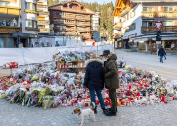 Suiza rendirá homenaje al más alto nivel a víctimas de incendio de un bar en pueblo alpino