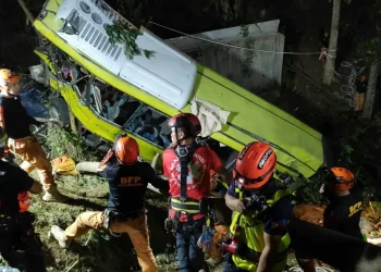 Sube a 32 la cifra de muertos en siniestro ferroviario de Tailandia, con más de 60 heridos