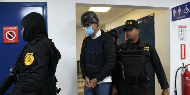 Ratifican prisión preventiva a Santiago Hazim y a otros seis acusados en el caso Senasa