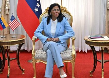 Delcy Rodríguez llama «socio y amigo» a Trump y le pide cesar el bloqueo contra Venezuela