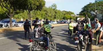 DIGESETT redobla esfuerzos para reducir accidentes causados por motoristas que ignoran la luz roja del semáforo