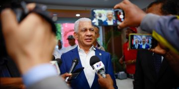 Presidente del Senado dispuesto a citar ejecutivos de Aerodom por retraso en mejoras aeroportuarias