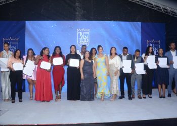 Alcaldesa Betty Gerónimo encabeza "Gala de la Juventud" en Santo Domingo Norte