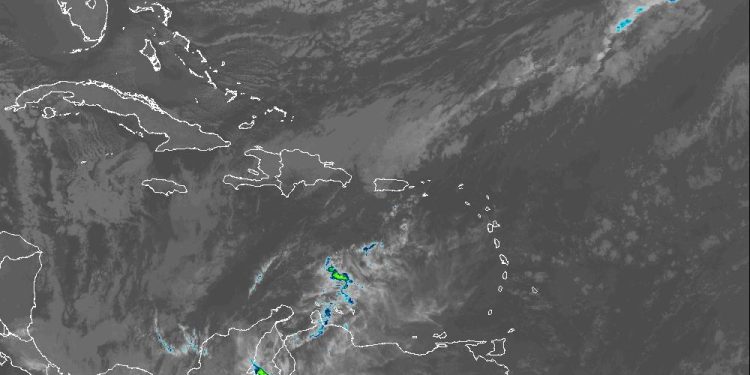 Indomet: Frente frío mantiene nublados y aguaceros dispersos en gran parte del país este sábado