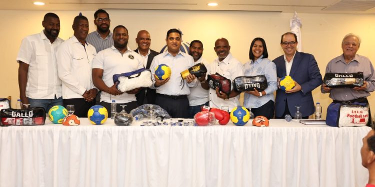 Presidente Abinader y ministro Cruz aseguran que coliseo de boxeo “es intocable”