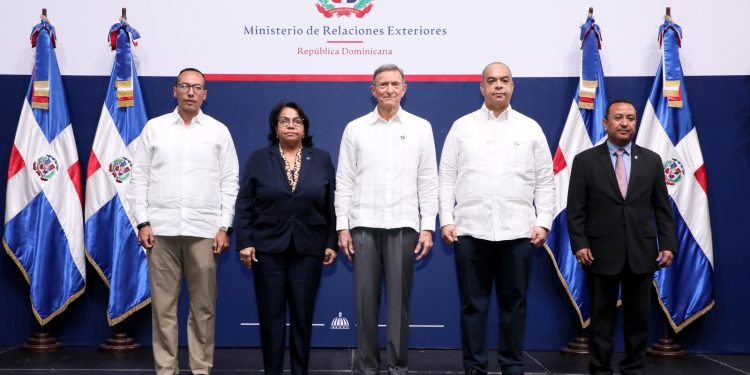 MIREX realiza Entrenamiento Consular dirigido a los funcionarios consulares y encargados de secciones consulares de República Dominicana