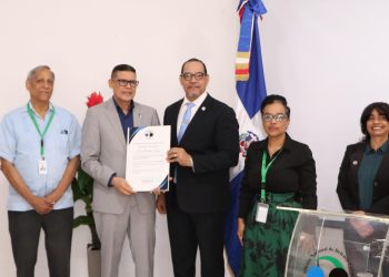 Defensa Pública recibe conferencia magistral sobre ética y existencialismo impartida por el Dr. Ricardo Nieves