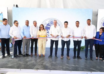 Gobierno inaugura anhelado acueducto de Navarrete 
