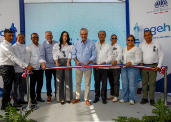 Presidente Abinader inaugura carreteras Puerta del Mulo y Arroyo Seco en Santiago Rodríguez 