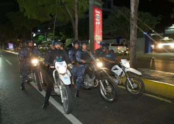 FTC detiene a 25 personas en 22 allanamientos contra microtráfico en Pedro Brand; ocupan drogas, armas y vehículos