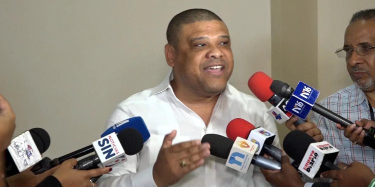 Diputado PRD sostiene apagones evidencian ineficiencia y falta de planificación en el sistema eléctrico