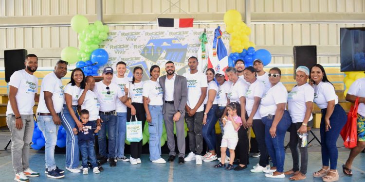 Guachupita da ejemplo nacional: COIN lidera jornada que rescata más de 21 mil libras de plástico antes de contaminar ríos y mares