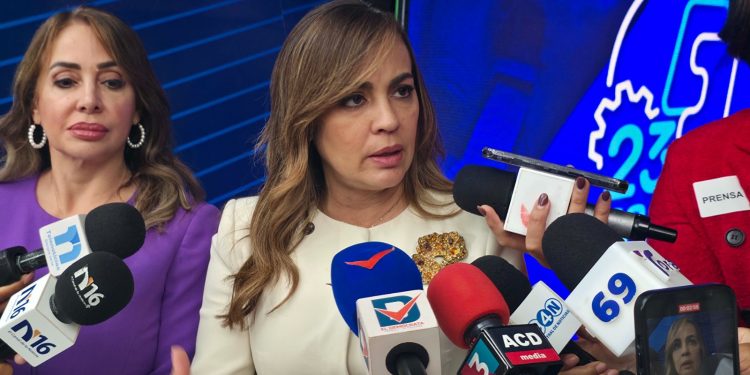 Copardom valora medidas para reducir la informalidad