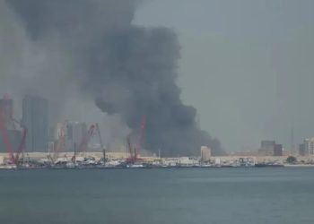 Israel y EE.UU. lanzan una ofensiva contra decenas de objetivos militares en Irán