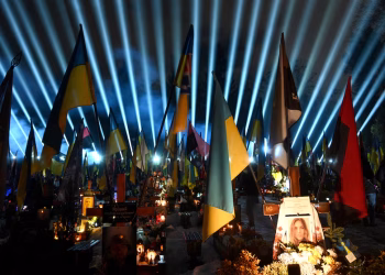 Ucrania conmemora cuatro años desde el inicio de la invasión rusa