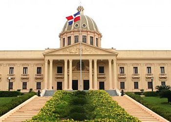 Poder Ejecutivo dispone extradición de dos dominicanos y un polaco hacia los Estados Unidos y Polonia