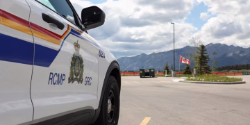 Al menos nueve muertos y 27 heridos en un tiroteo masivo en una escuela secundaria y una vivienda en Canadá