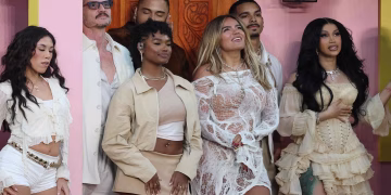 De Karol G a Pedro Pascal: todos los invitados a 'la Casita' de Bad Bunny en la Super Bowl 2026